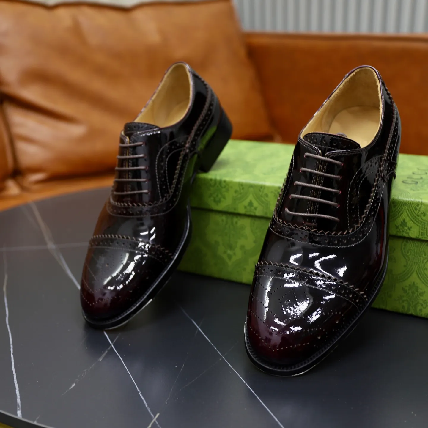 Men's shoes 💰660💰🙅‍♂️🙅‍♂️🙅‍♂️Niuli Brand: Gucci GuCCI Standard code: Men's code 39-44 (45 can be customized) Grade: Same style as the official website Original quality Material: Original cowhide surface Comfortable cowhide lining Original outsole Style category: Men's fashionable casual leather shoes Distinguished big-name luxury elements, top luxury Color: actual picture color